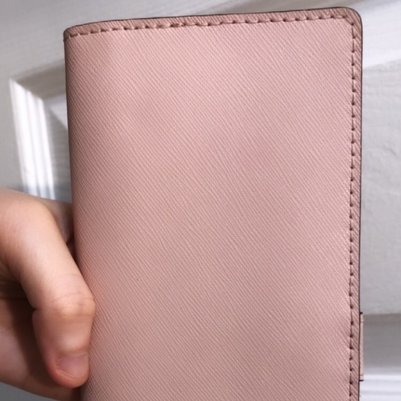 Michael kors Wallet (BABY PINK) lightly used - Picture 13 of 16